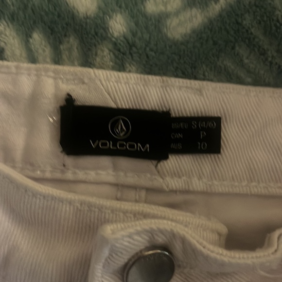 Volcom small white denim skirt - Picture 3 of 3